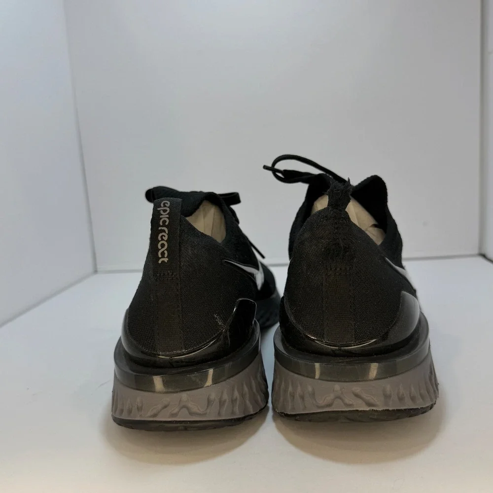 Nike Epic React Flyknit Mens Running Shoes Black Grey Size 10.5